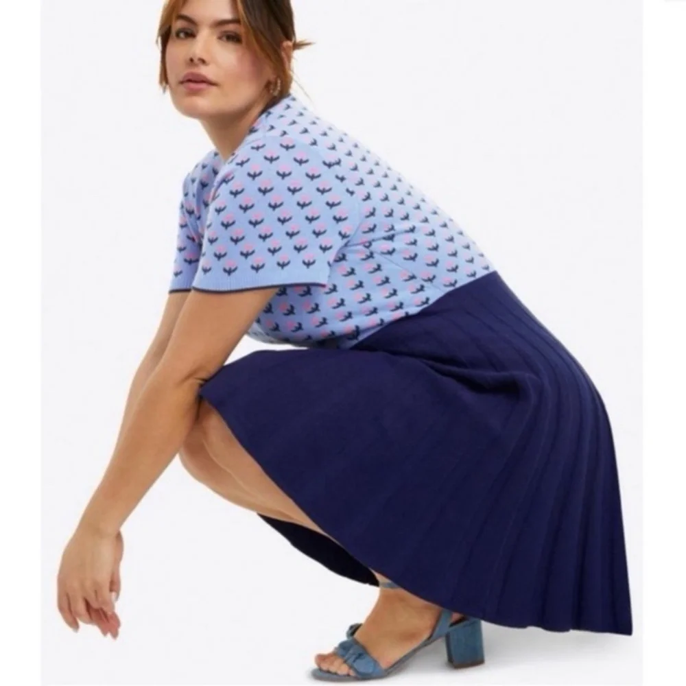Draper James Sweater Dress in Jacquard Tulip - Picture 2 of 5